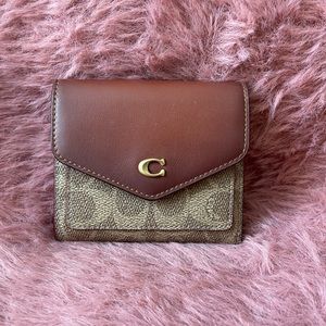 Coach wallet, excellent condition!
